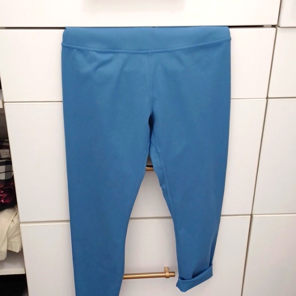 Sketchers blue athletic tight fitting for workouts